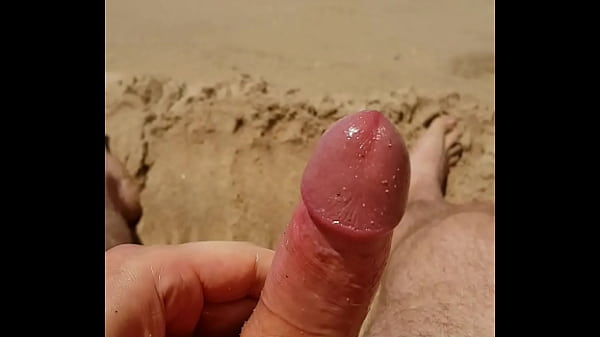 Beach piss & play