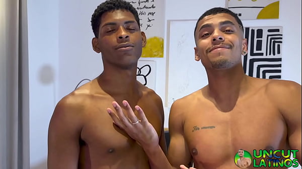 LEITEI O CUZINHO APERTADO DO MACHO