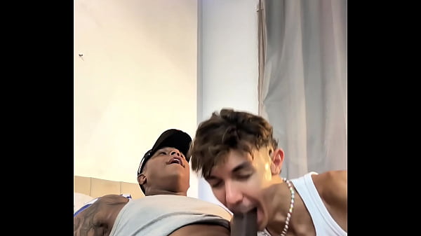Padrasto comendo enteado viado
