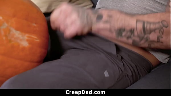 Stepdad’s Hallo Ween Gift to His Stepson Is a Night to Remember – Creepdad