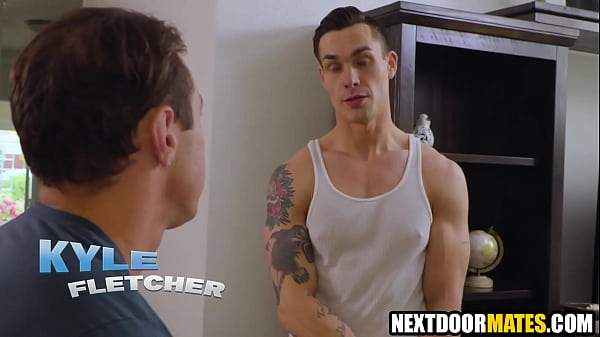 Hot handyman bribed by gay client