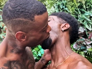 RJ MALE VIDEOS – Two Extremely Hot Men Kissing In The