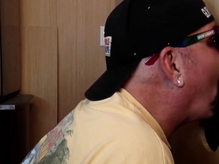 Amateur gloryhole DILF sucks dick till cum in mouth