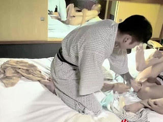 Dude Fisting Bottoms Hole