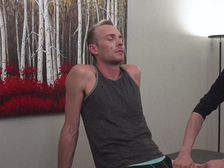 Masseuse gives client awesome handjob