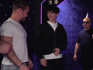 Multiple Bi In Wild Orgy Session