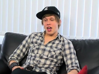 Straight Nick St James Cums From A Fleshlight